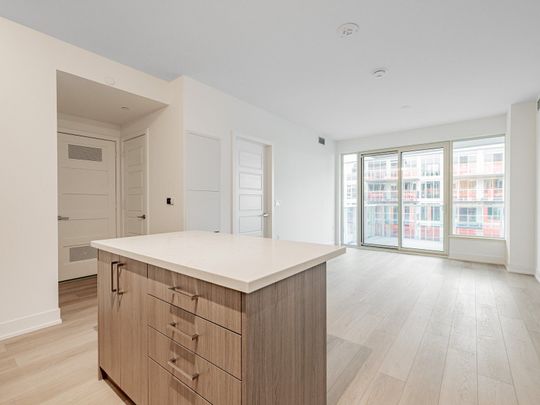 For Lease - 333 Sunseeker Avenue Unit# 408, Innisfil, Ontario - Photo 1