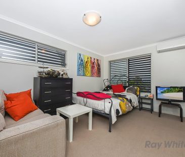 Secure & quiet complex - super modern townhouse! - Photo 4