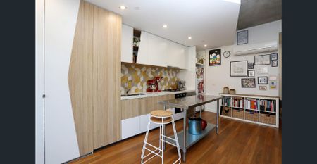 Prime Position with Edgy Design - Photo 2