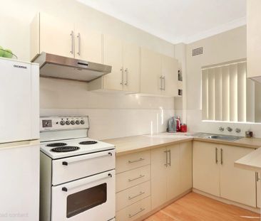 Beautifully Renovated Home in prime location - Photo 3