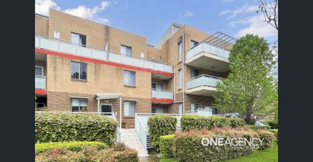 STUNNING TOP FLOOR APARTMENT!!! - Photo 5