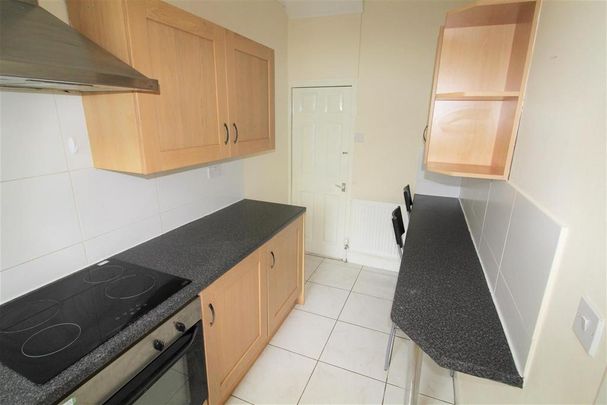 2 bedroom terraced house to rent - Photo 1