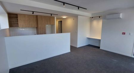 Brand New 2 Bedroom Apartment - Photo 3