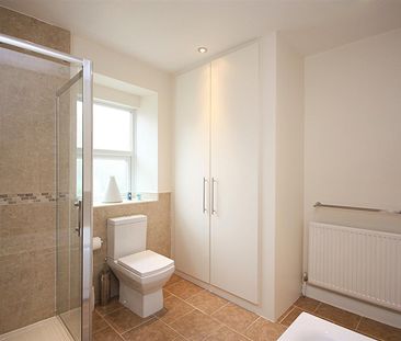 3 bedroom terraced house to rent - Photo 3