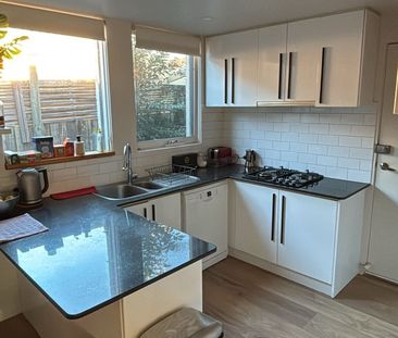 Malvern East - Photo 1