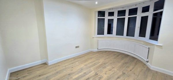 Twyford Abbey Road, London NW10 7ET, Property for rent - Photo 1
