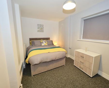 1 bedroom in a house share to rent - Photo 3