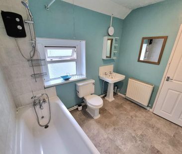 2 bedroom terraced house to rent - Photo 5