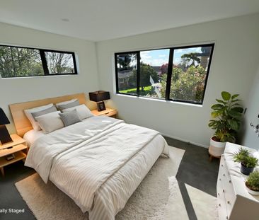 Modern & Sleek Living - Photo 6