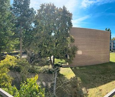 Helle möblierte 1-Zimmer Whg ca. 38m² EBK Balkon Aufzug 580€ kalt - Foto 1