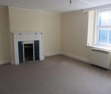 High Street, Fairford, GL7 - Photo 6