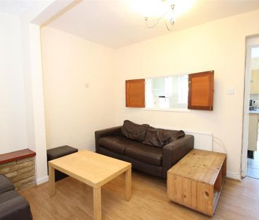 1 bedroom in a house share to rent - Photo 3