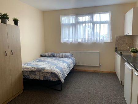 Studio Flat, St Pauls Road, N17 - Photo 3