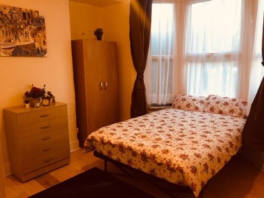 Studio Flat, Wimborne Road, N17 - Photo 1