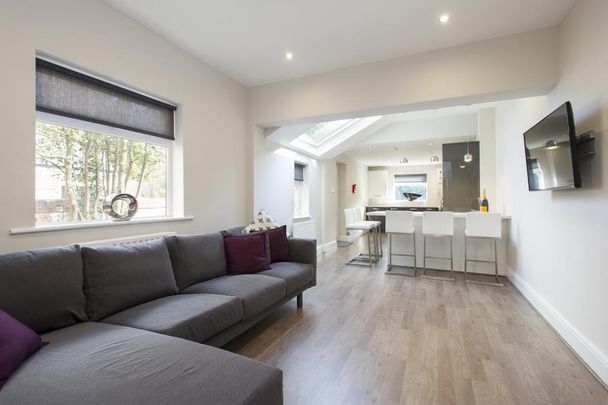 1 bedroom in a house share to rent - Photo 1