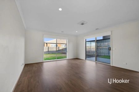 “Modern Family Haven in Prime Location! APPLICATIONS NOW OPEN” - Photo 3