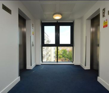 2 Bed Flat, Perth Road, IG2 - Photo 2