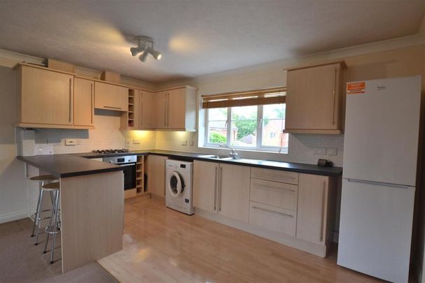 1 bedroom coach house to rent - Photo 1