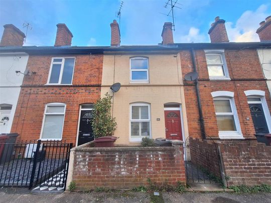 3 bedroom terraced house to rent - Photo 1