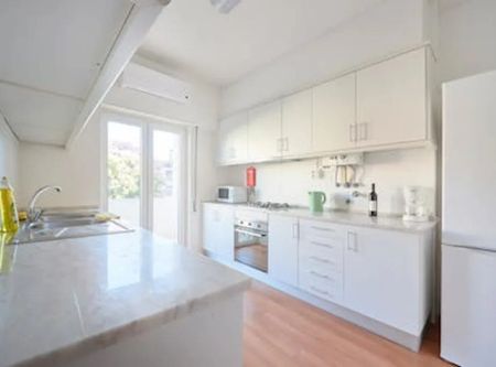 Avenida da República, Lisbon, Lisbon 1050-197 - Photo 5