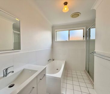 1/202 Brunker Road, Adamstown - Photo 3