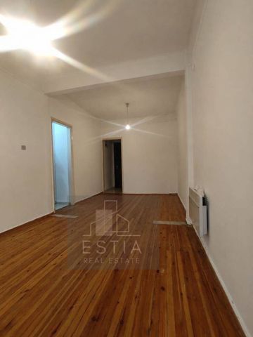 Studio/Γκαρσονιέρα για ενοικίαση Πλατεία Ναυαρίνου (Κέντρο Θεσσαλονίκης) - Φωτογραφία 2