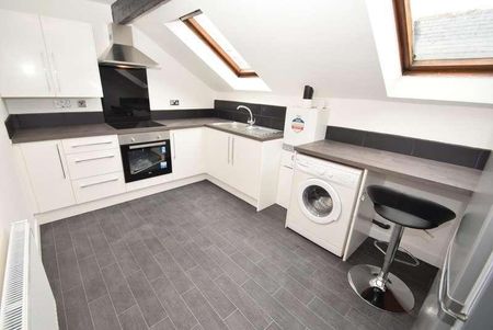 Northumberland Road, Trafford, Manchester, M16 - Photo 5