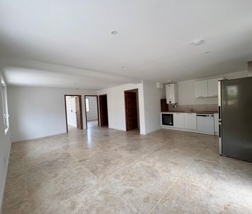 Location Appartement 3 pièces 67m² LA FARLEDE 83210 - Photo 1