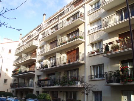 Location Appartement 2 pièces 43m² CHARENTON LE PONT 94220 - Photo 3