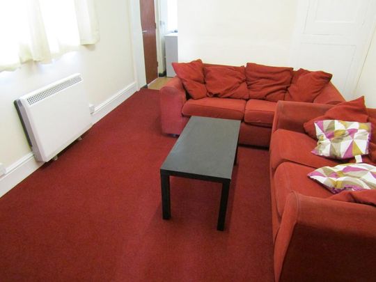 5 bedroom semi-detached house to rent - Photo 1