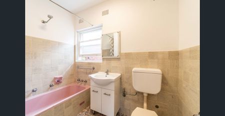 Beautiful 2 bedroom apartment only a stroll to Balgowlah Village! - Photo 5