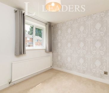 3 bedroom mid-terrace to rent Meadow Gardens, Buckingham MK18 1BJ - Photo 5