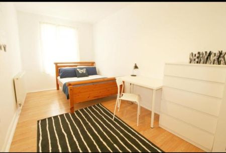 Great 4 bedroom shared house in Bradford - Photo 5