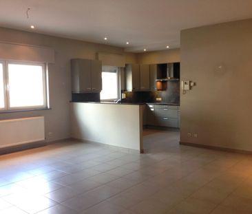 - Net gelijkvloers appartement met 2 slaapkamers. - Photo 6