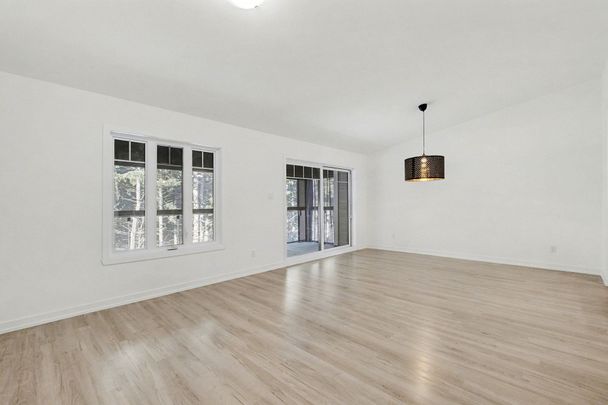 For Lease - 99 St Moritz Trail, Russell, Ontario - Photo 1