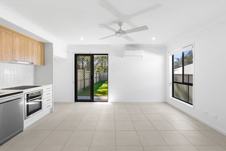 Cozy One Bedroom Home - Near New - Photo 4