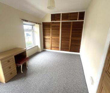 3 bedroom end of terrace house to rent - Photo 6