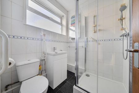 3 bedroom terraced house to rent - Photo 3