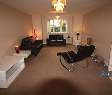 2 bedroom flat to rent - Photo 2