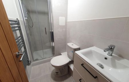 2 bedroom flat to rent - Photo 2