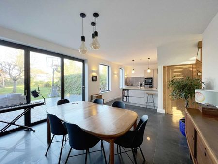 4 bedroom semi-detached house to rent - Photo 3