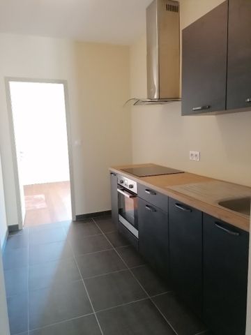 Location Appartement 2 pièces 38m² CASTRES 81100 - Photo 3