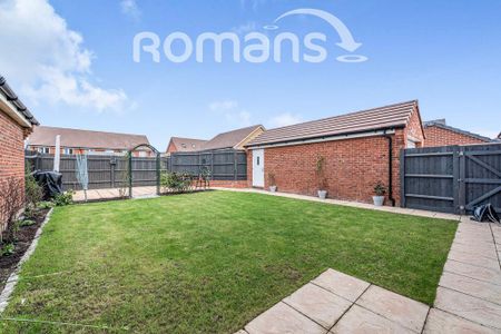 4 bedroom detached house to rent - Photo 4
