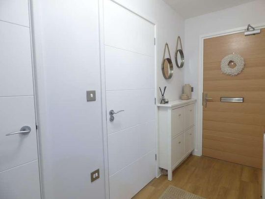 Ingrave Road, Brentwood, CM15 - Photo 1