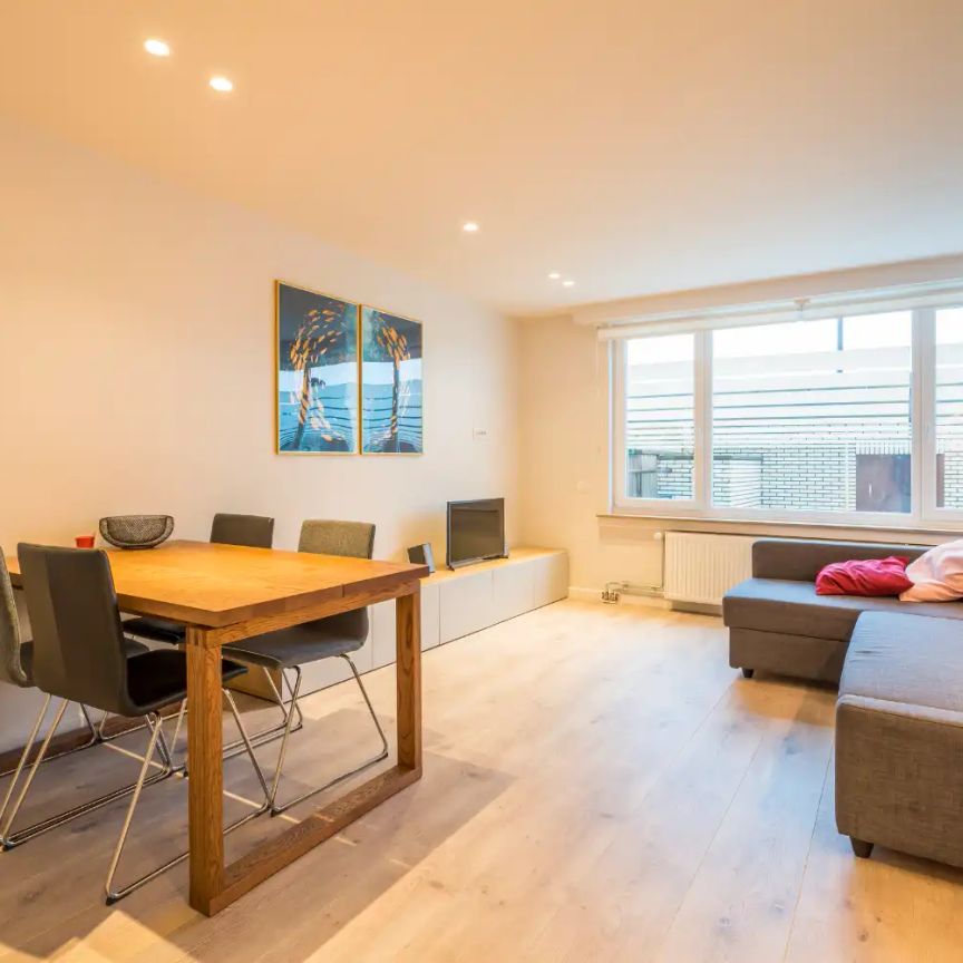 Modern instapklaar appartement met twee slaapkamers. Let op: dit pand heeft geen zeezicht! - Photo 1