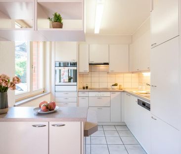 "Grosse Wohnung mit Blick ins Grüne !" - Foto 3