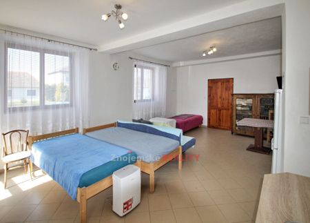 Pronájem bytu 2+kk 70 m², Slup - Photo 2