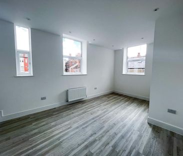 Lowgate, HULL - Photo 1