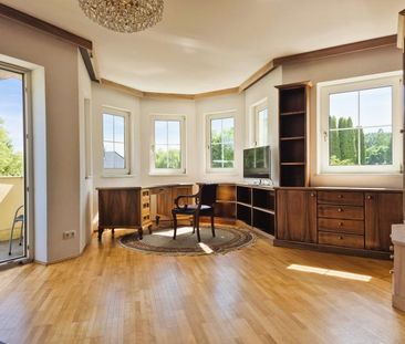 Wohnen wie im Schloss! Großzügige, stilvolle 2-Zimmer-Wohnung mit B... - Photo 2
