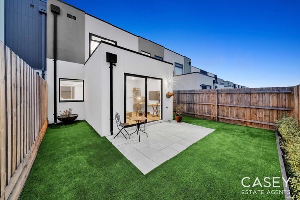 25 Birdie View, Cranbourne North - Photo 1